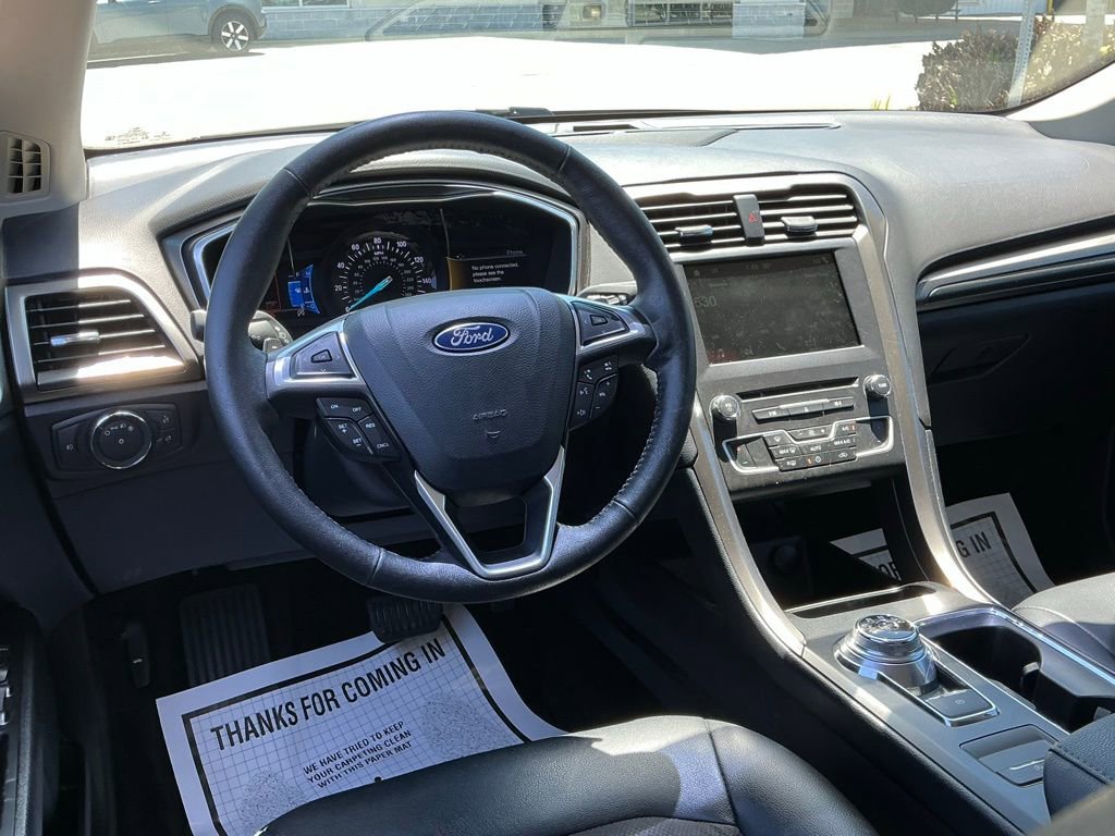 Used 2017 Ford Fusion SE w/ Equipment Group 201A FWD image 20