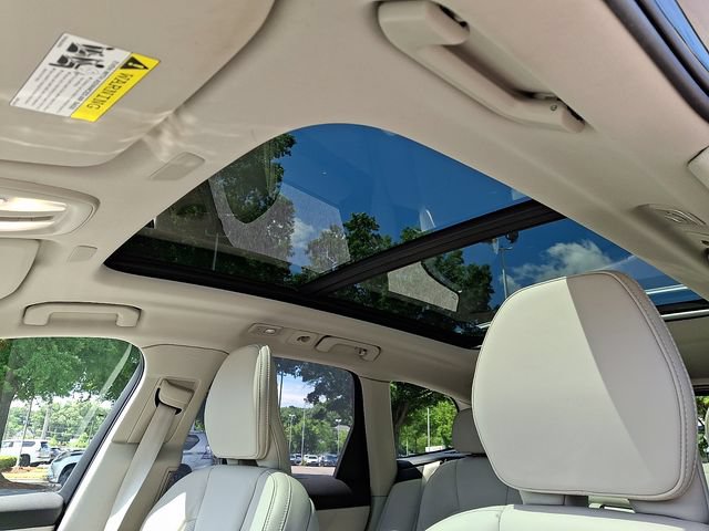 Used 2024 Volvo XC60 B5 Ultimate w/ Protection Package Premier AWD/4WD image 17