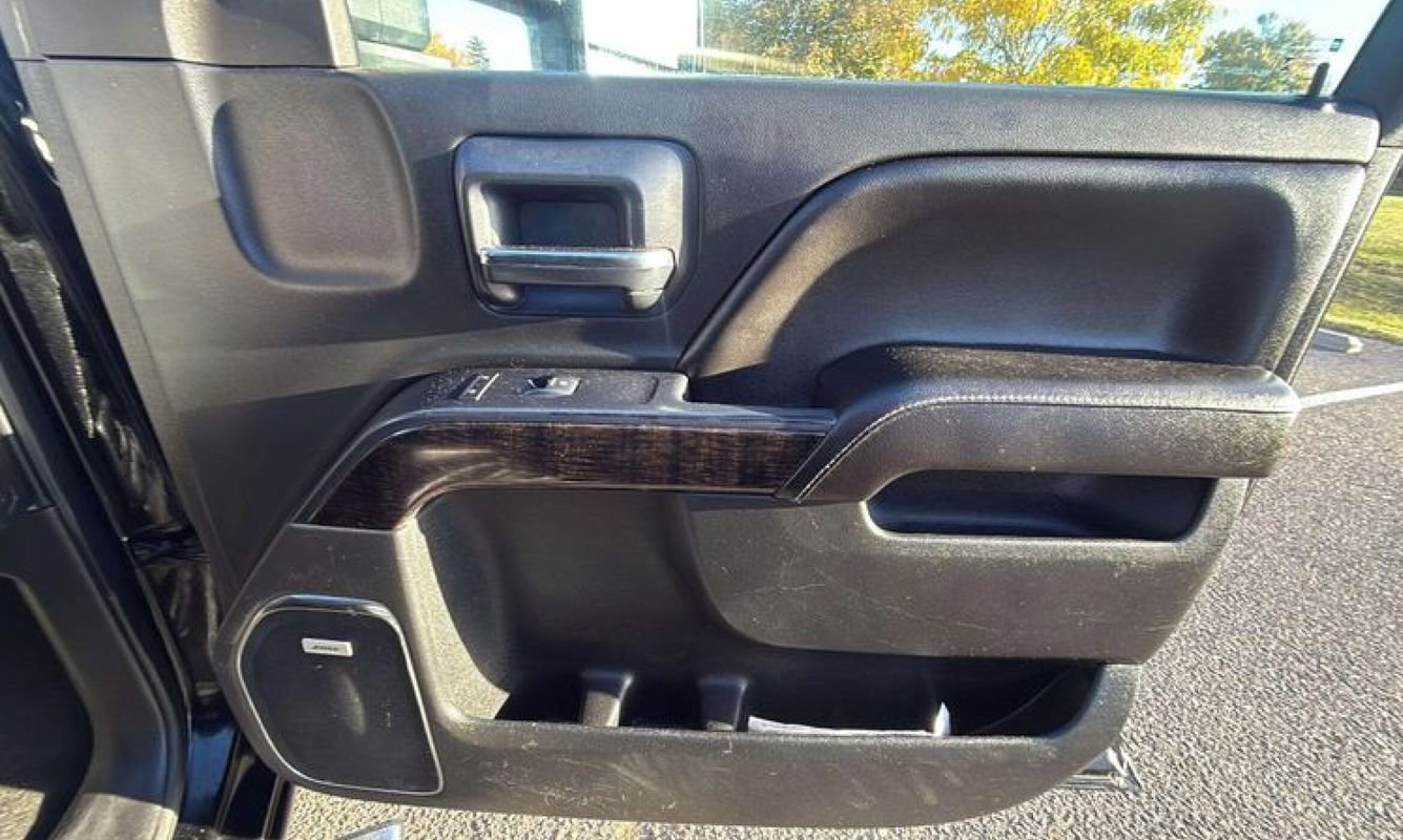 Used 2015 GMC Sierra 3500 Denali w/ Duramax Plus Package image 16