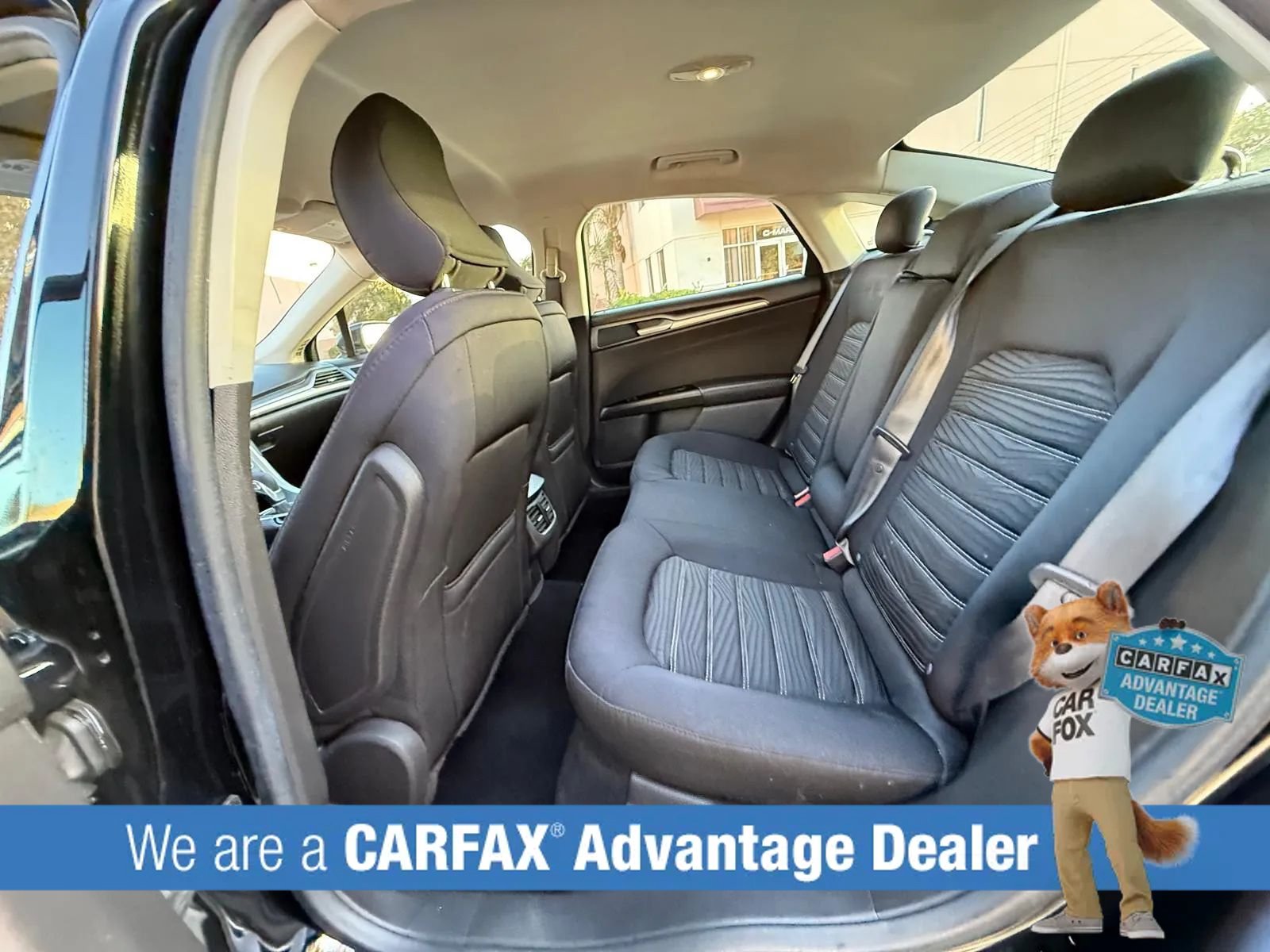Used 2016 Ford Fusion SE FWD image 26