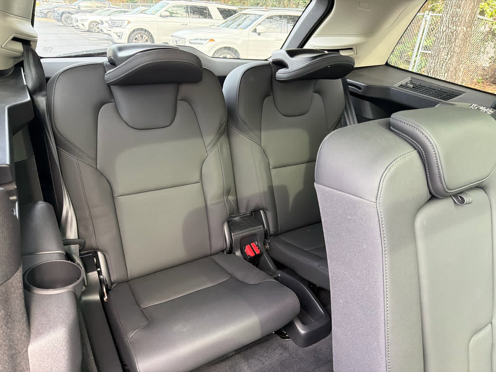 Certified 2025 Volvo XC90 B6 Plus image 57