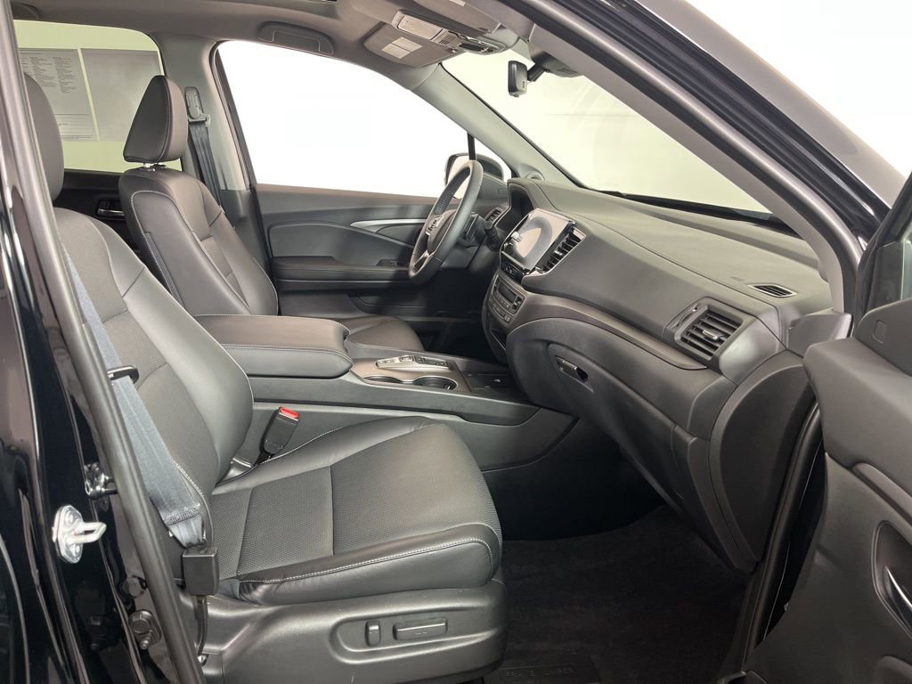 Certified 2025 Honda Ridgeline RTL+ image 8
