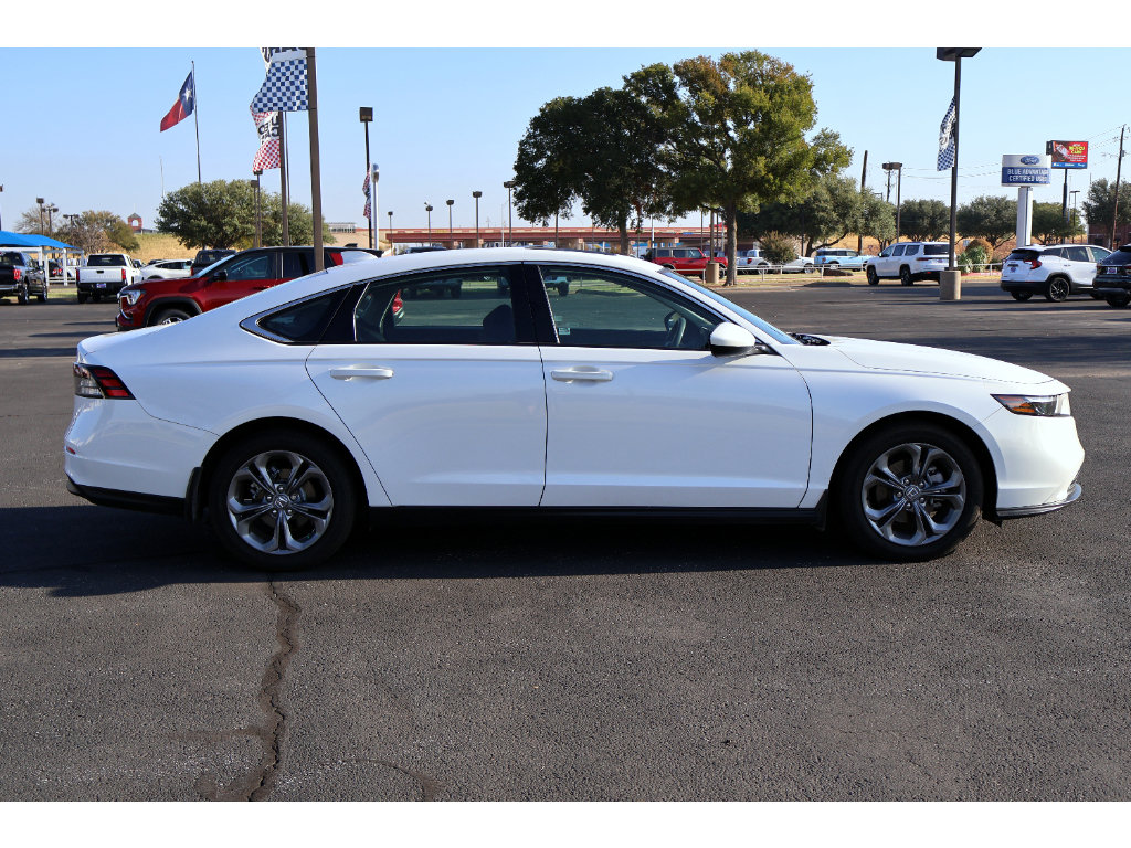 Used 2024 Honda Accord EX image 12