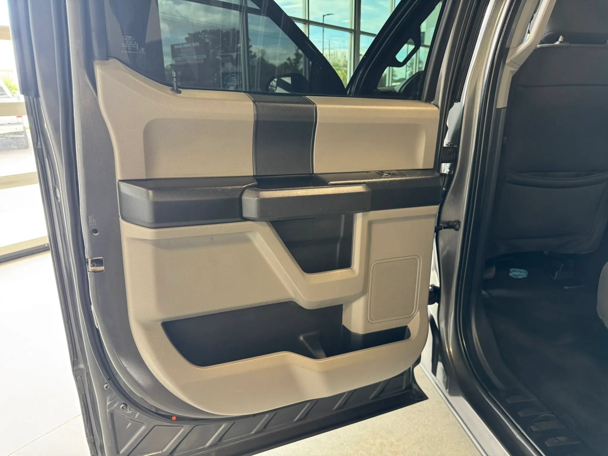 Used 2019 Ford F150 XL w/ Equipment Group 101A Mid AWD/4WD image 19