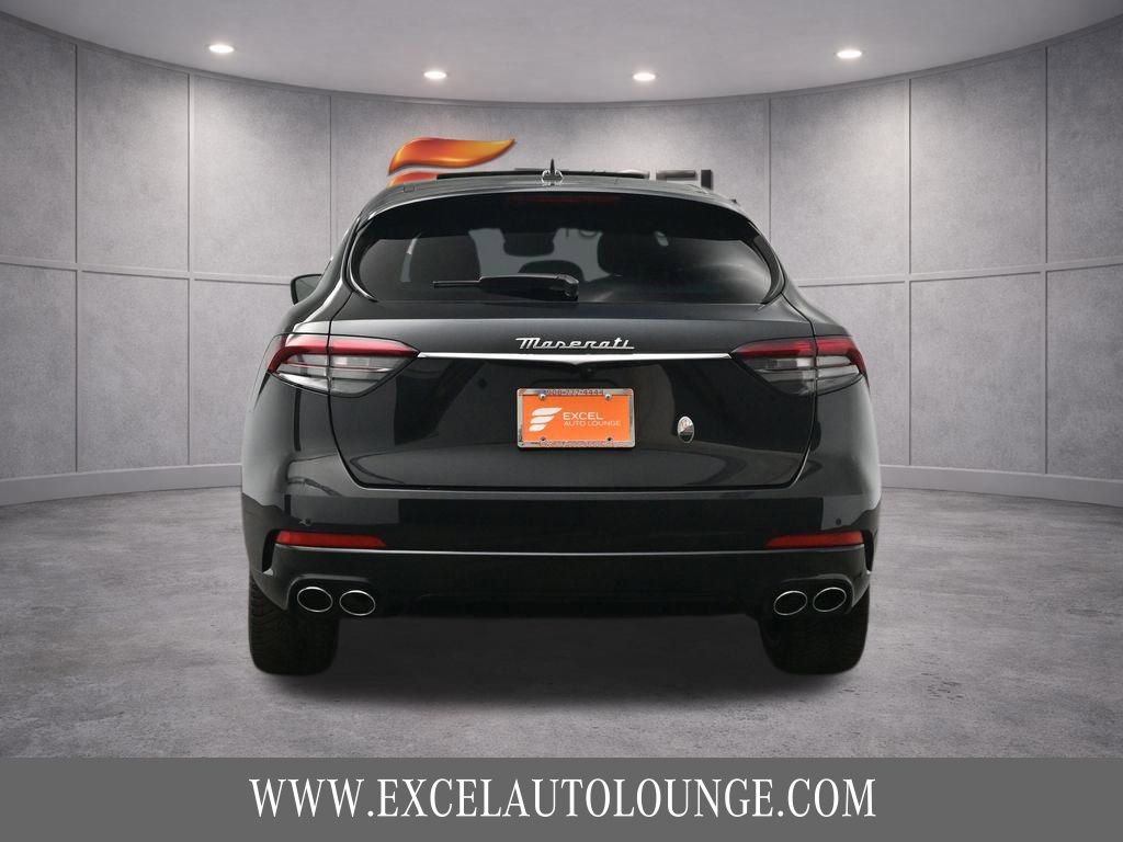 Used 2022 Maserati Levante GT AWD/4WD image 7