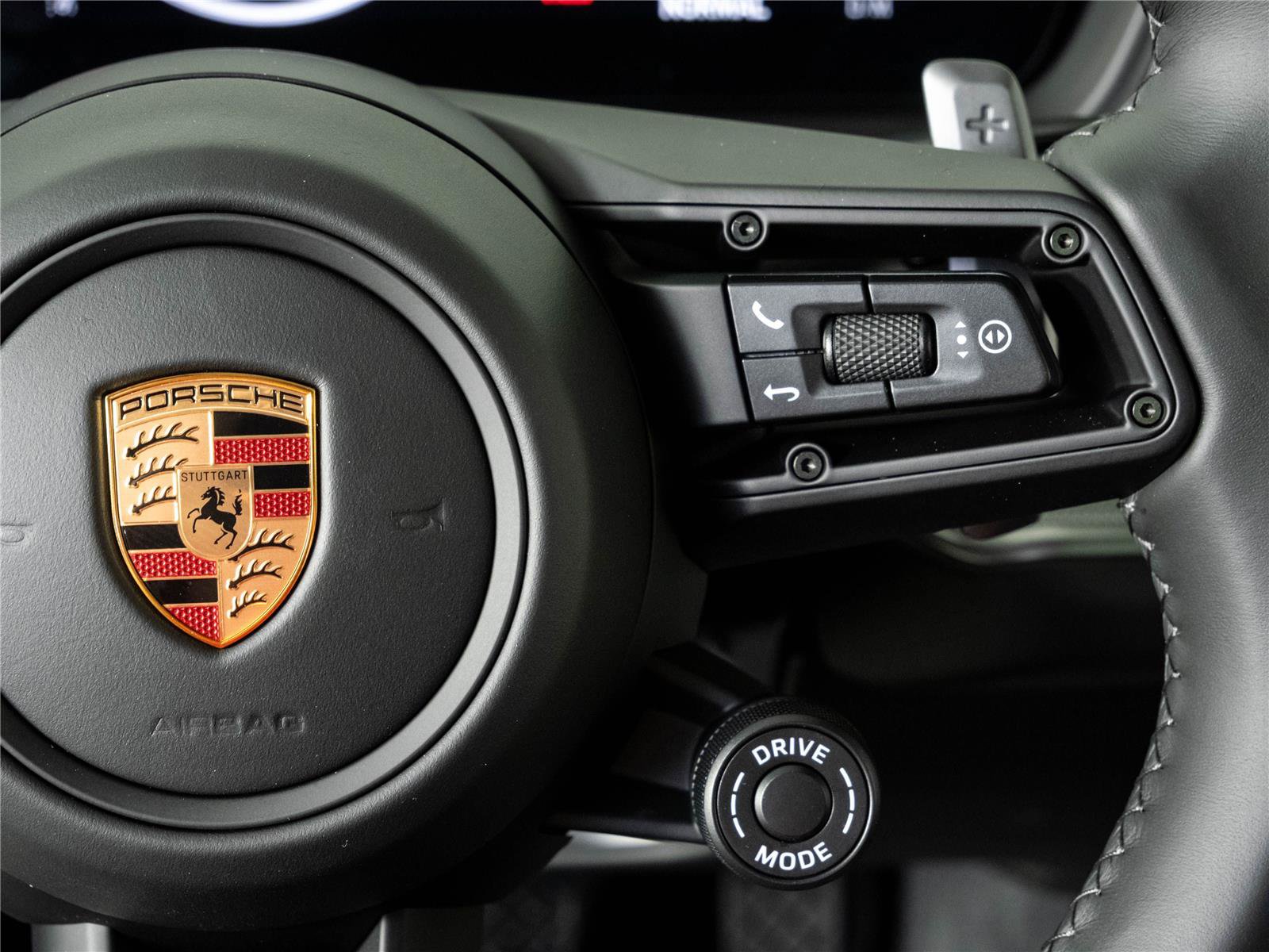 New 2026 Porsche Cayenne Coupe AWD/4WD image 11