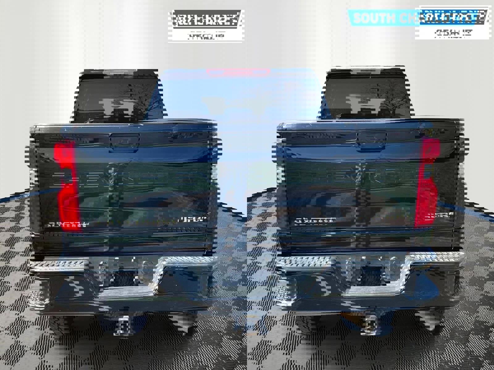 Used 2021 Chevrolet Silverado 2500 Custom w/ Custom Value Package image 6