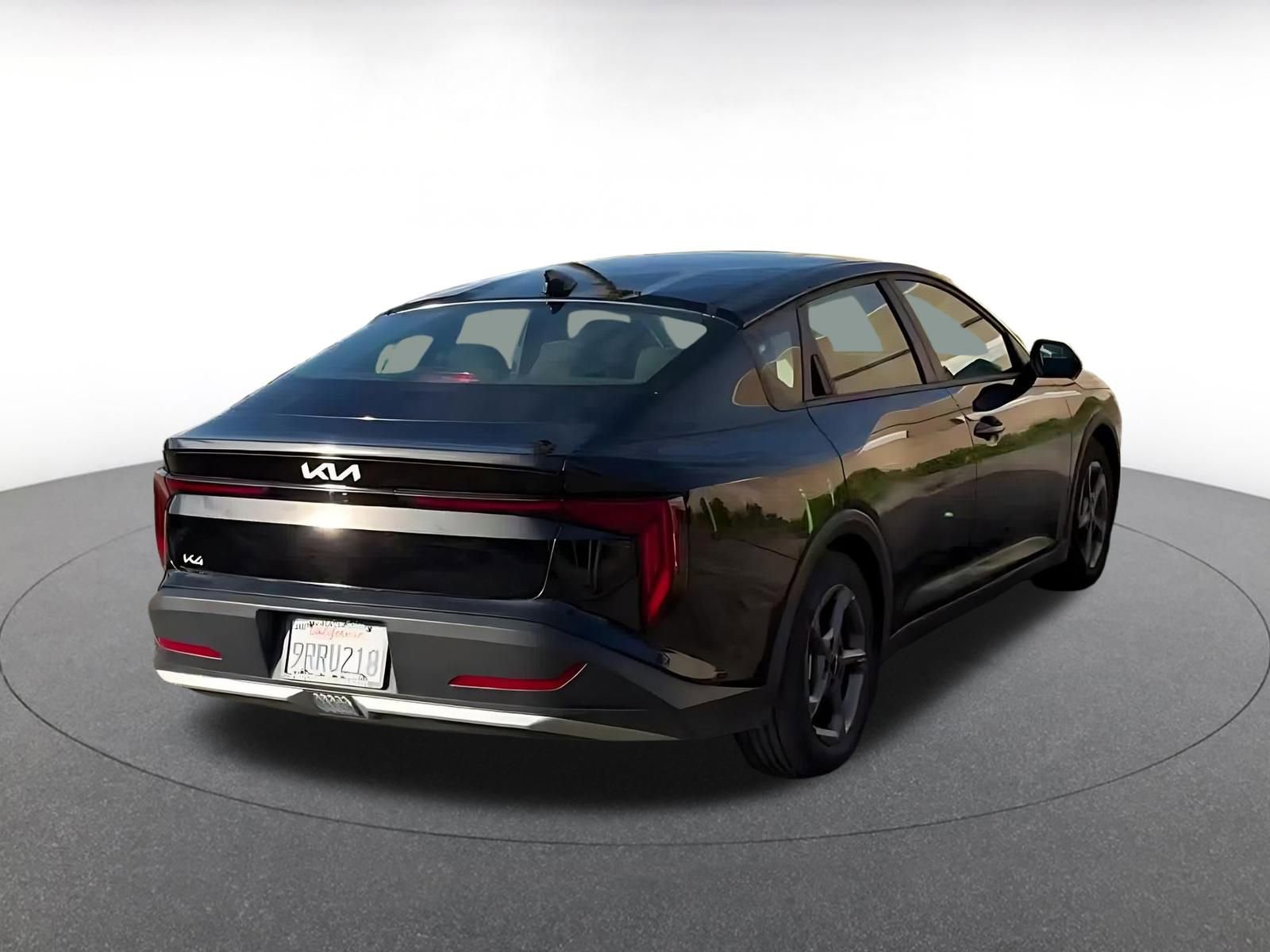 Used 2025 Kia K4 LXS image 15