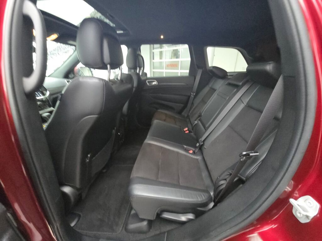 Used 2022 Jeep Grand Cherokee Laredo X image 13