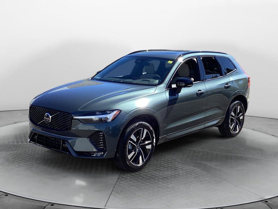 New 2027 Volvo XC60 B5 Plus AWD/4WD image 3