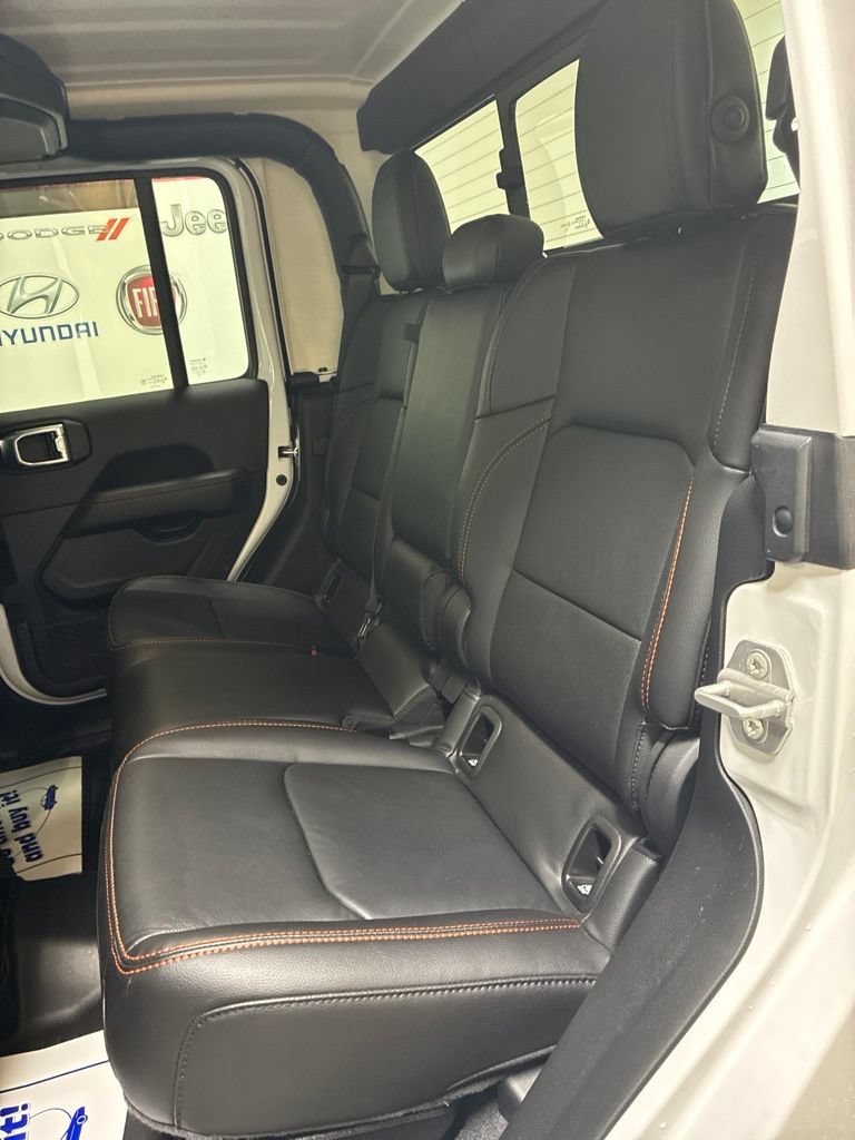 Used 2021 Jeep Gladiator Mojave w/ Cold Weather Group AWD/4WD image 21