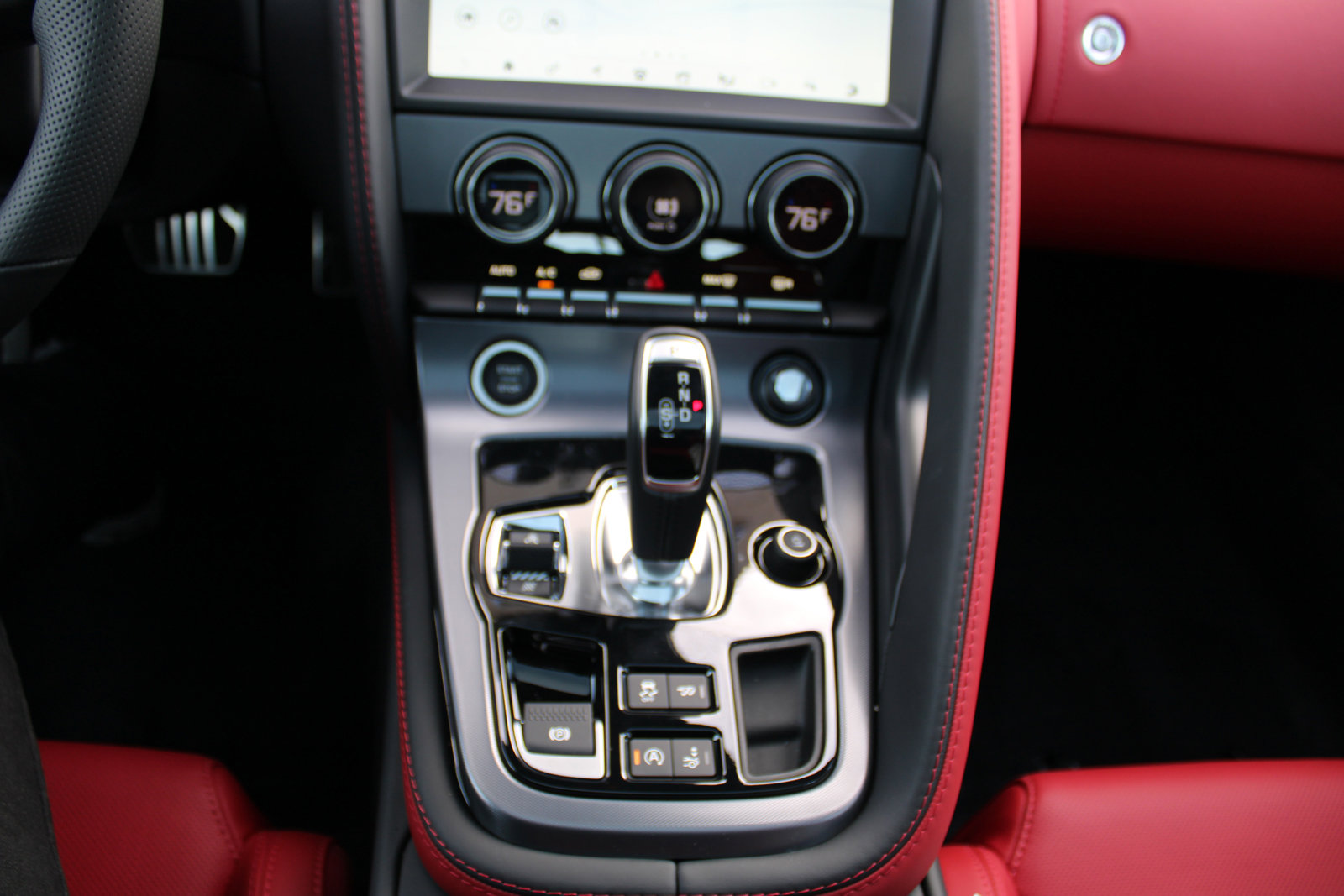 New 2023 Jaguar F-TYPE R image 4