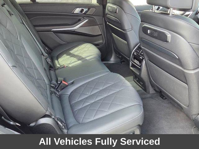 Used 2025 BMW X7 xDrive40i w/ Executive Package image 15