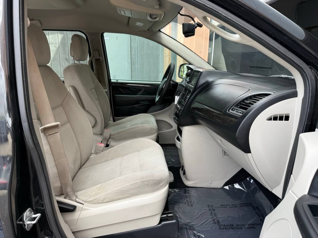 Used 2016 Dodge Grand Caravan SE w/ Quick Order Package 29E SE FWD image 19