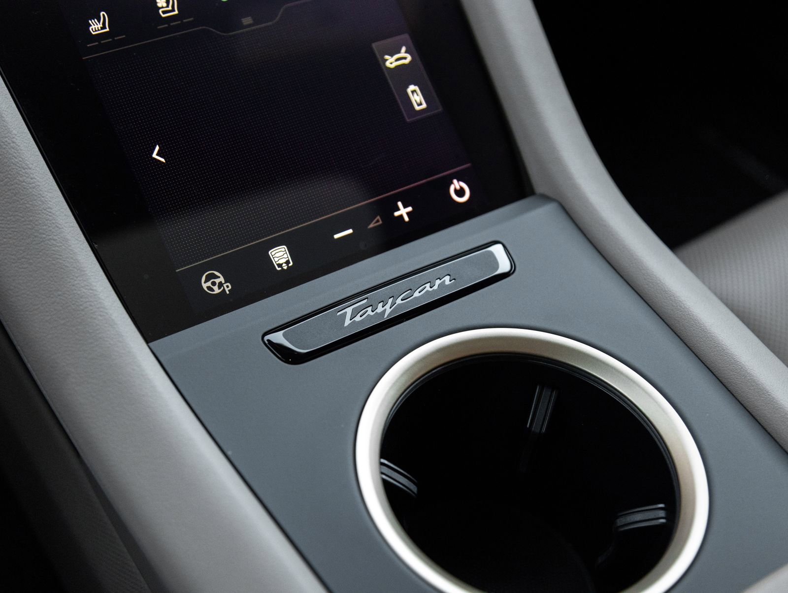 New 2026 Porsche Taycan 4S image 27