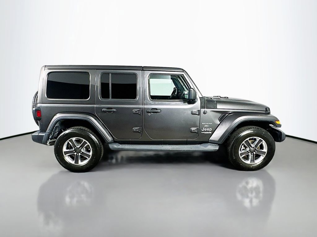 Used 2018 Jeep Wrangler Unlimited Sahara AWD/4WD image 7