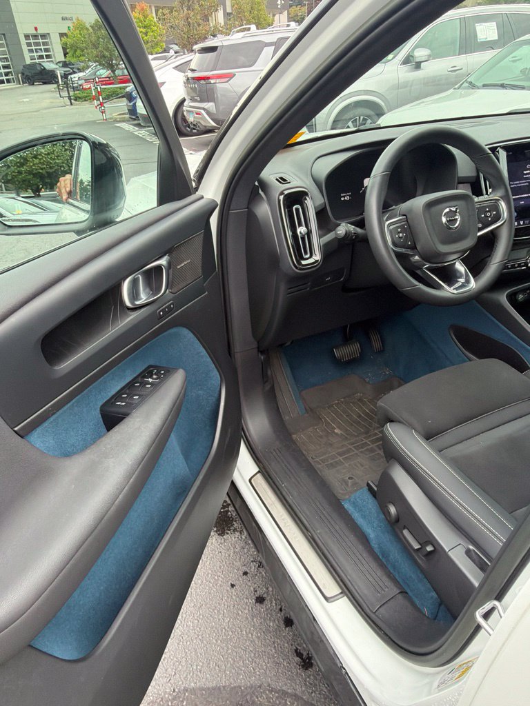 Certified 2023 Volvo XC40 Recharge Ultimate AWD/4WD image 11