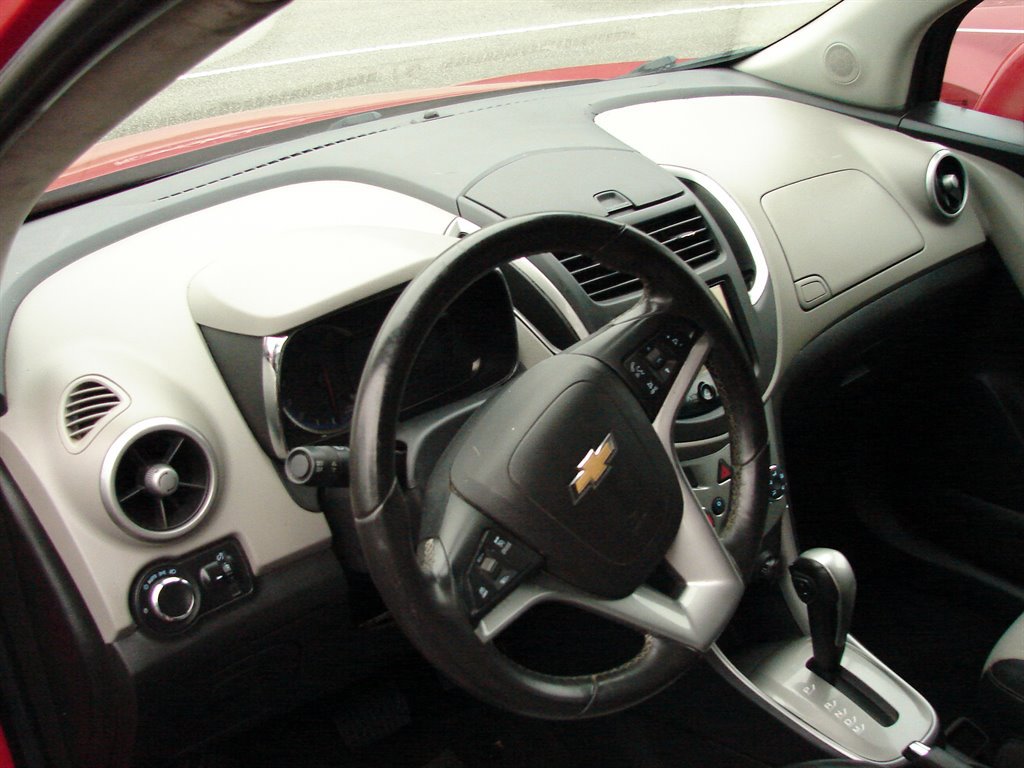 Used 2016 Chevrolet Trax LT w/ LT Convenience Package image 7