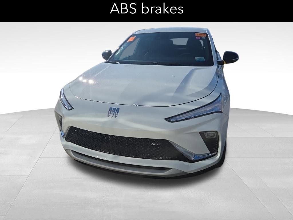 Used 2025 Buick Envista Sport Touring image 9