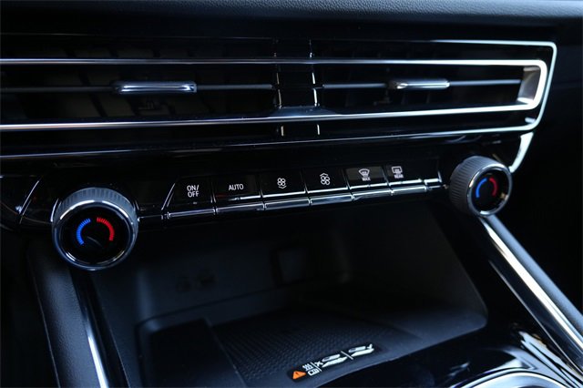 New 2026 Chevrolet Traverse LT w/ Midnight/Sport Edition image 15