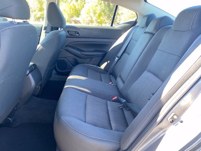 Used 2025 Nissan Altima 2.5 SV FWD image 17