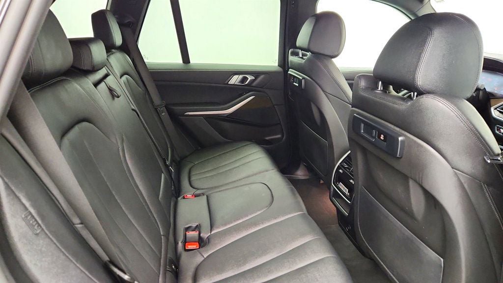 Used 2022 BMW X5 xDrive40i w/ Premium Package AWD/4WD image 23