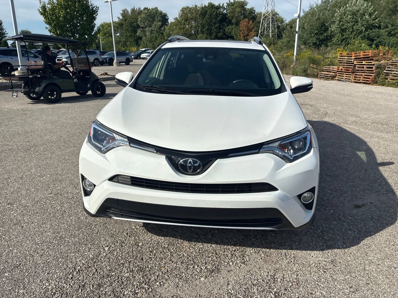 Used 2018 Toyota RAV4 XLE AWD/4WD image 6