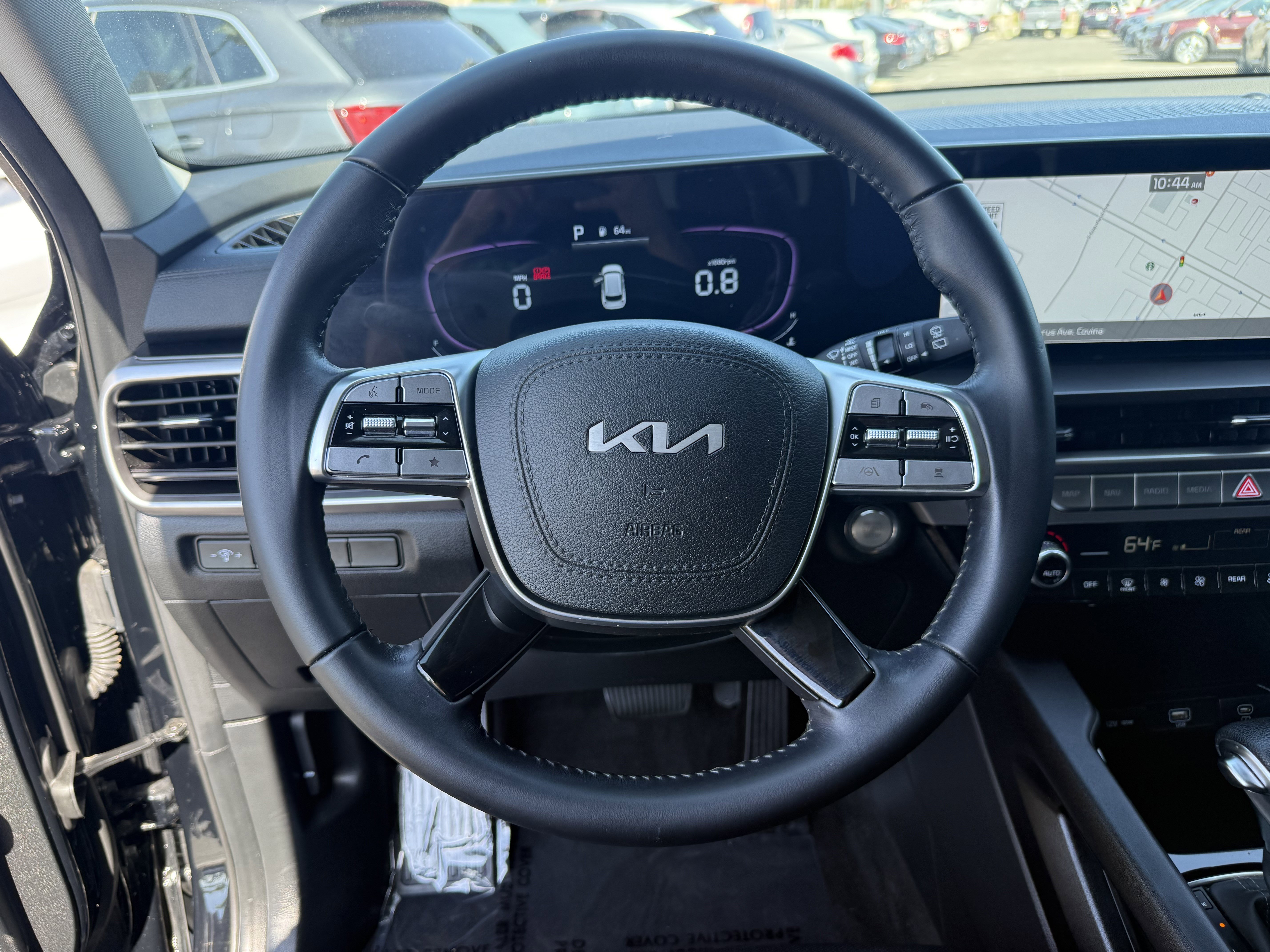 Certified 2025 Kia Telluride LX image 16