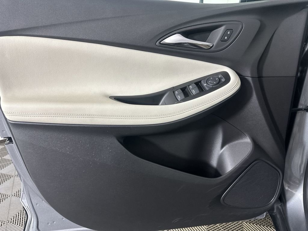 Used 2023 Buick Encore GX Preferred w/ Cold Weather Comfort Package FWD image 23