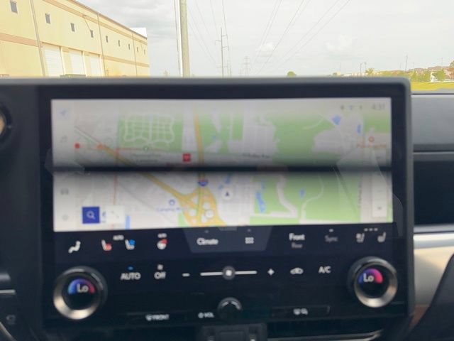 Used 2024 Lexus GX 550 w/ Accessory Package (Z1) AWD/4WD image 12