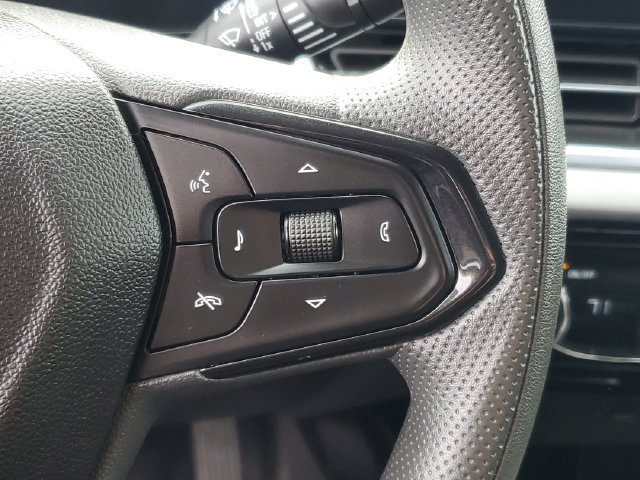 Used 2025 Chevrolet Trax LT FWD image 15