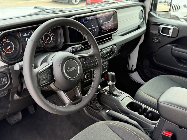 Used 2025 Jeep Wrangler Sport S image 9