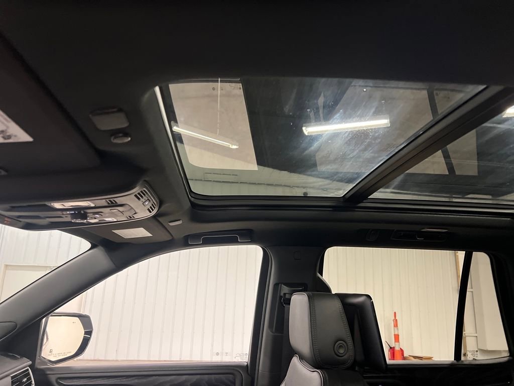 Certified 2024 GMC Yukon Denali w/ Denali Reserve Package image 29