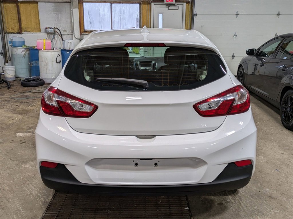 Used 2018 Chevrolet Cruze LT image 4