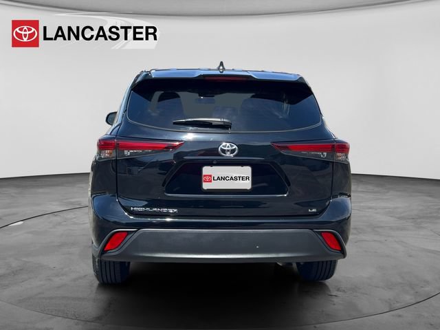 Certified 2025 Toyota Highlander LE FWD image 6
