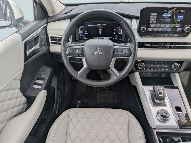 Used 2024 Mitsubishi Outlander SEL FWD image 18