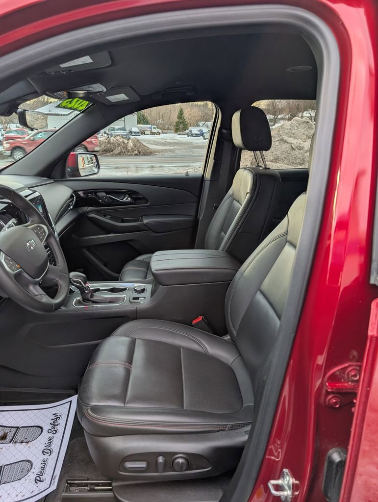 Certified 2023 Chevrolet Traverse RS w/ LPO, Floor Liner Package image 9