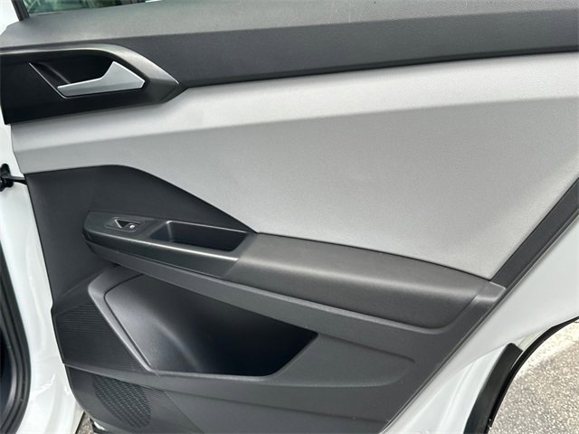 Used 2022 Volkswagen Taos SE image 33