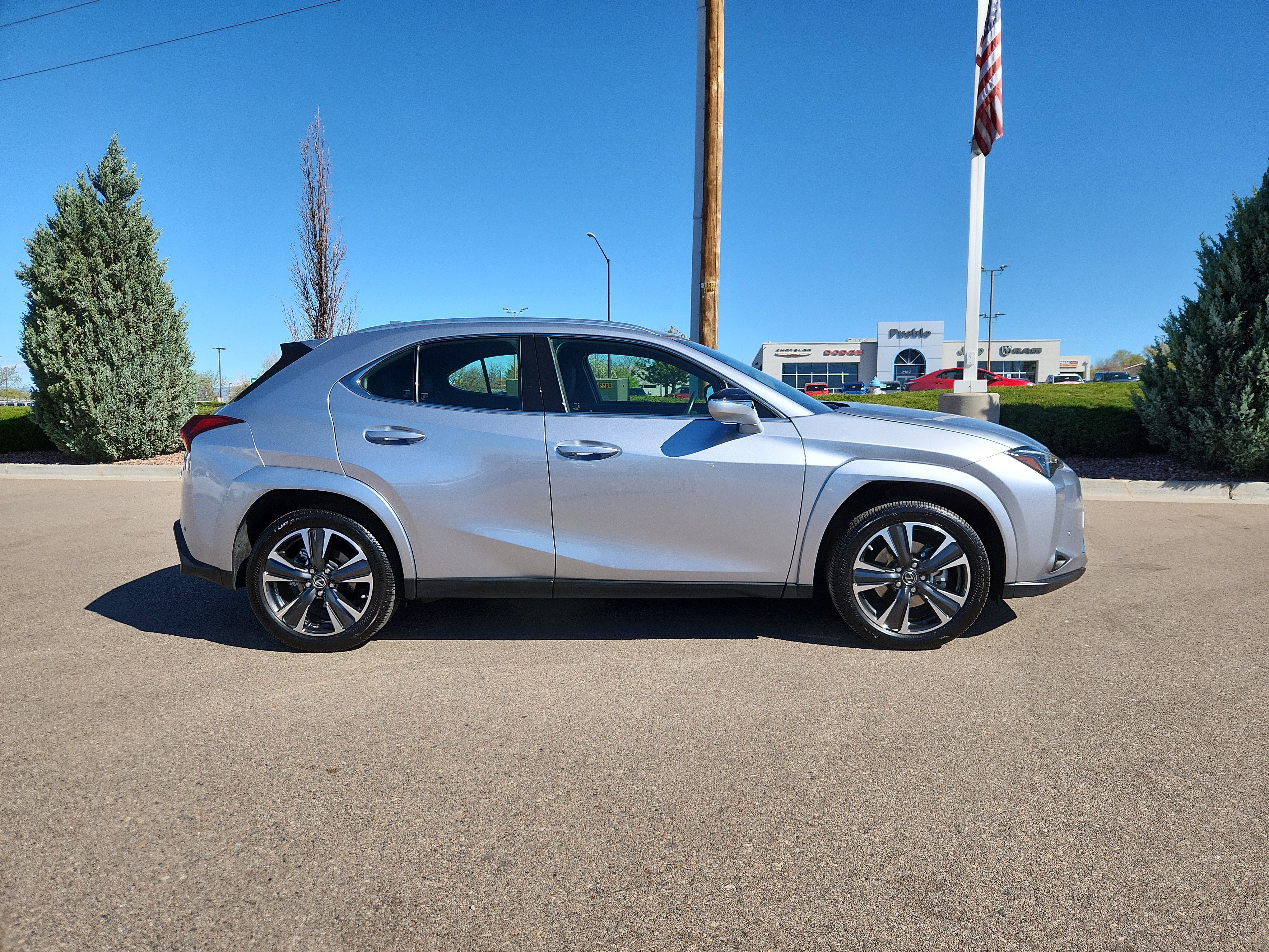 Used 2024 Lexus UX 250h AWD w/ Premium Package image 2