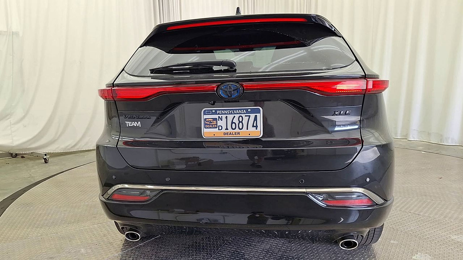 Certified 2024 Toyota Venza Nightshade image 2