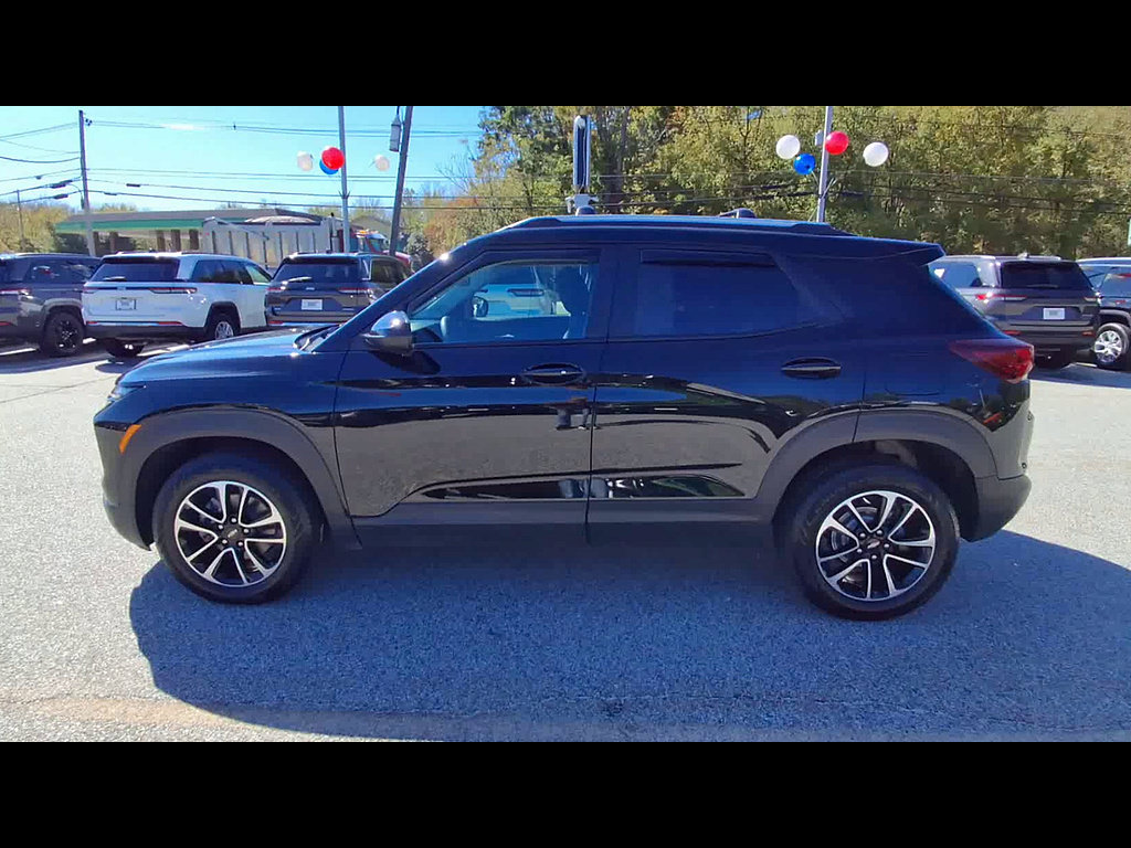 Used 2024 Chevrolet TrailBlazer LT AWD/4WD image 5