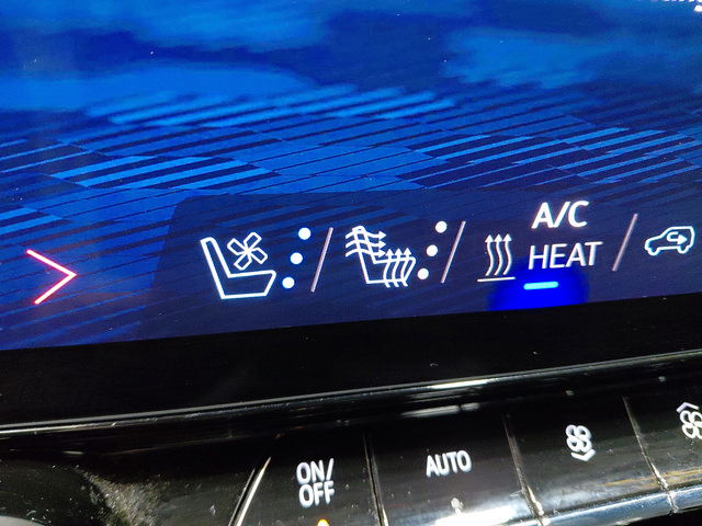Used 2026 Chevrolet Blazer EV RS AWD/4WD image 37