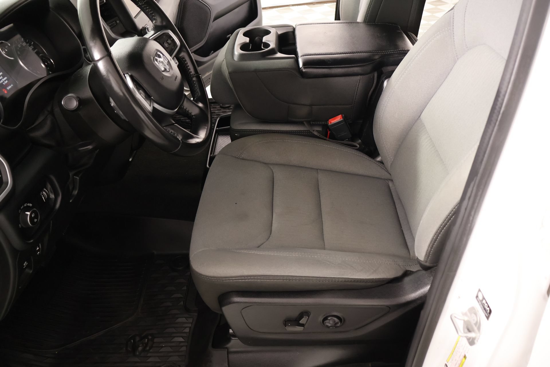 Used 2021 RAM 1500 Big Horn RWD image 10