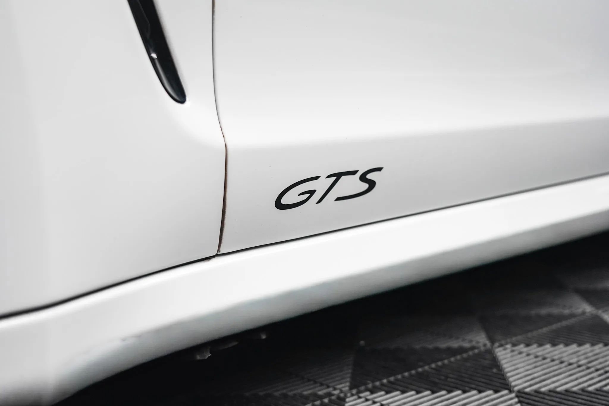 Used 2015 Porsche Panamera GTS w/ Premium Package Plus image 8