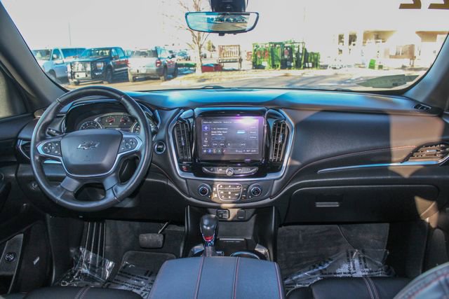 Used 2022 Chevrolet Traverse RS image 16