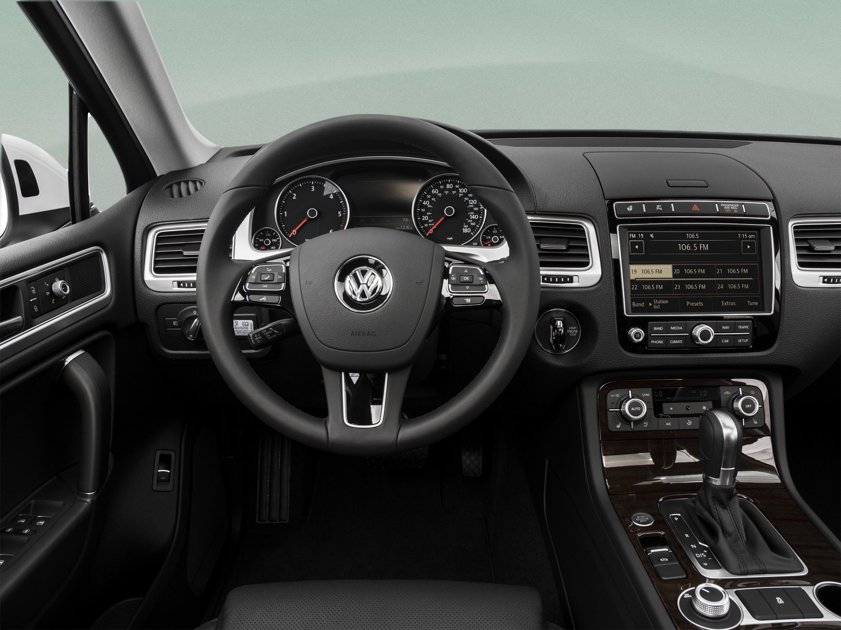 Used 2016 Volkswagen Touareg VR6 AWD/4WD image 47