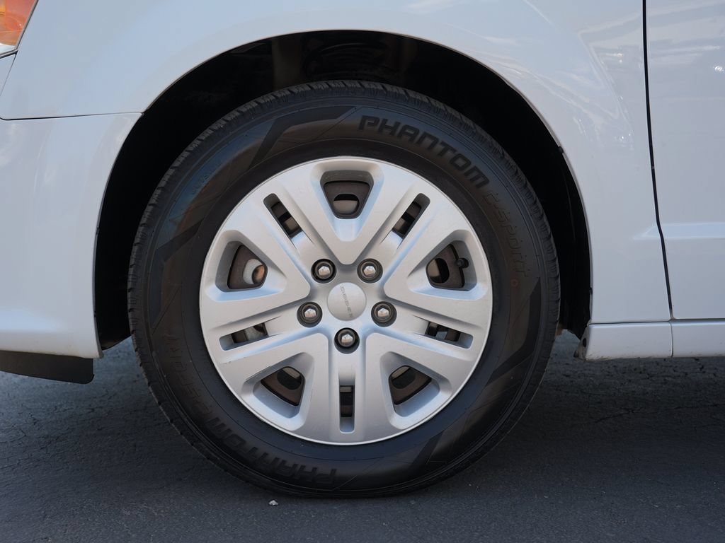Used 2018 Dodge Grand Caravan SE w/ UConnect Hands-Free Group FWD image 11