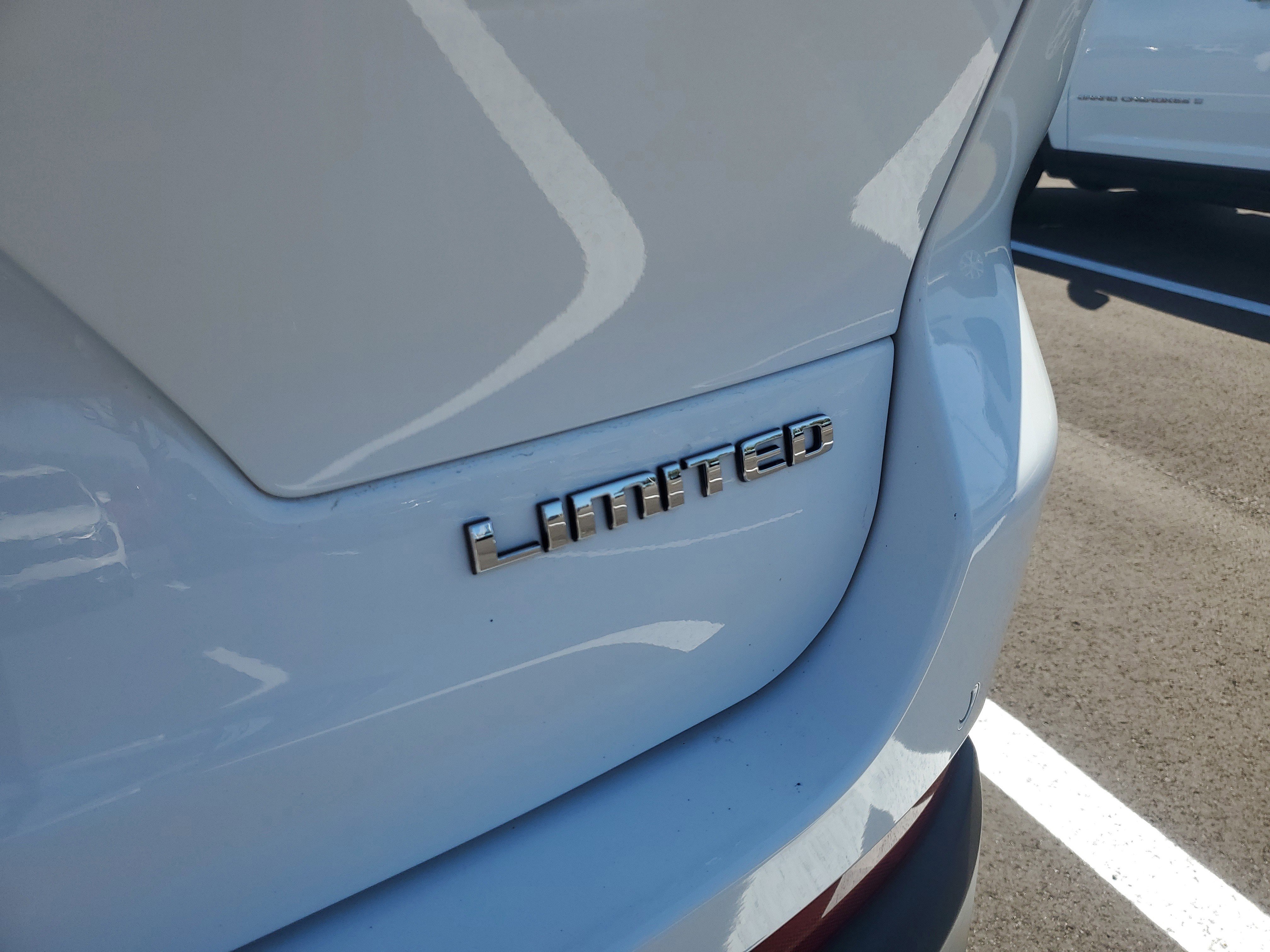 Used 2021 Jeep Grand Cherokee L Limited image 7