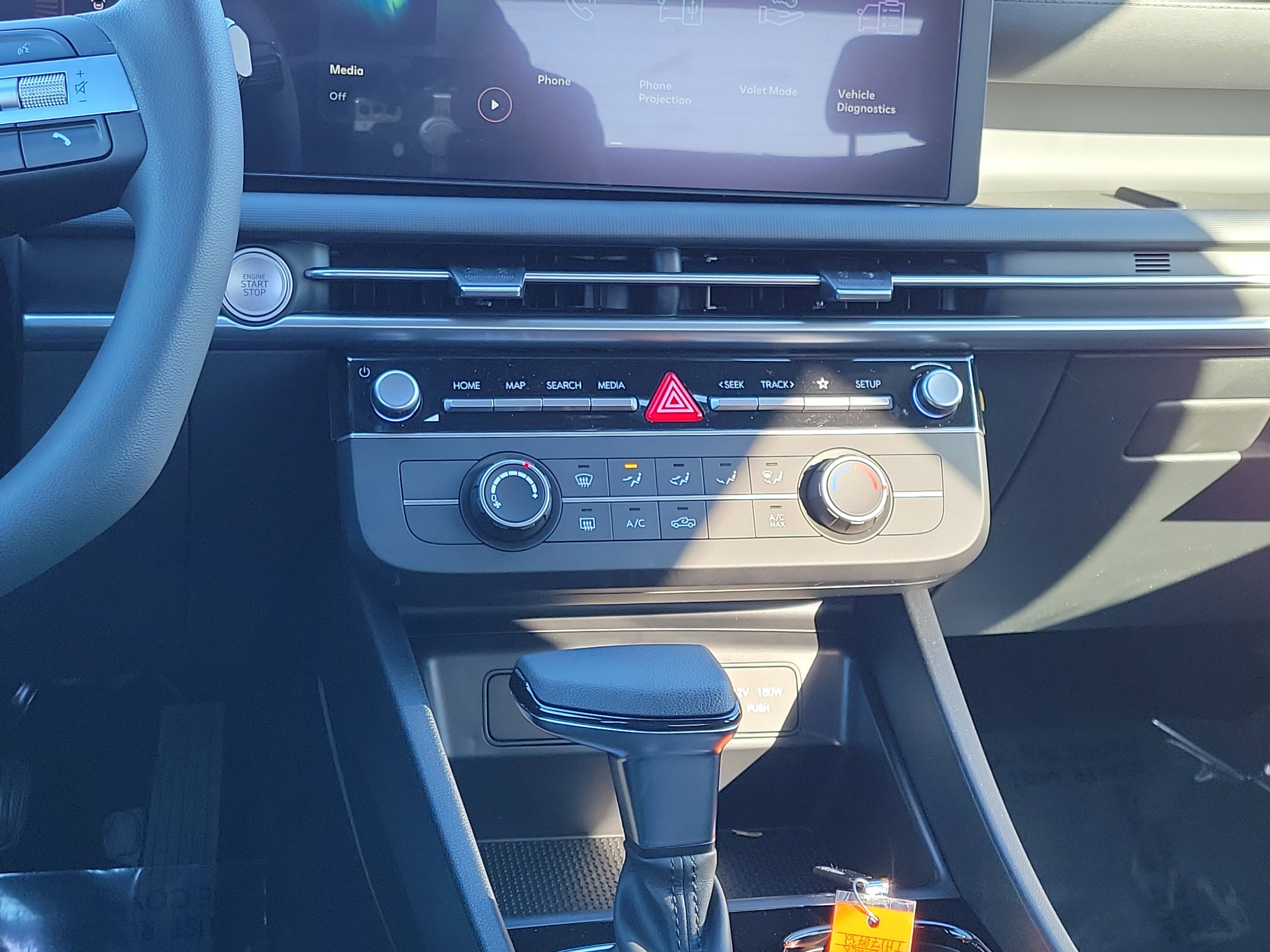 New 2026 Hyundai Santa Cruz SE AWD/4WD image 11