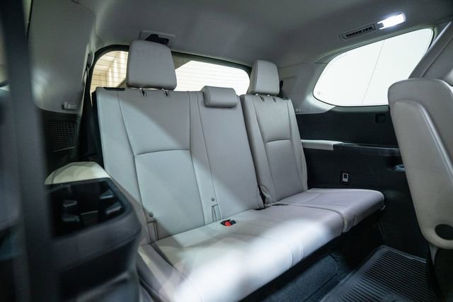 Used 2024 Toyota Grand Highlander AWD image 43